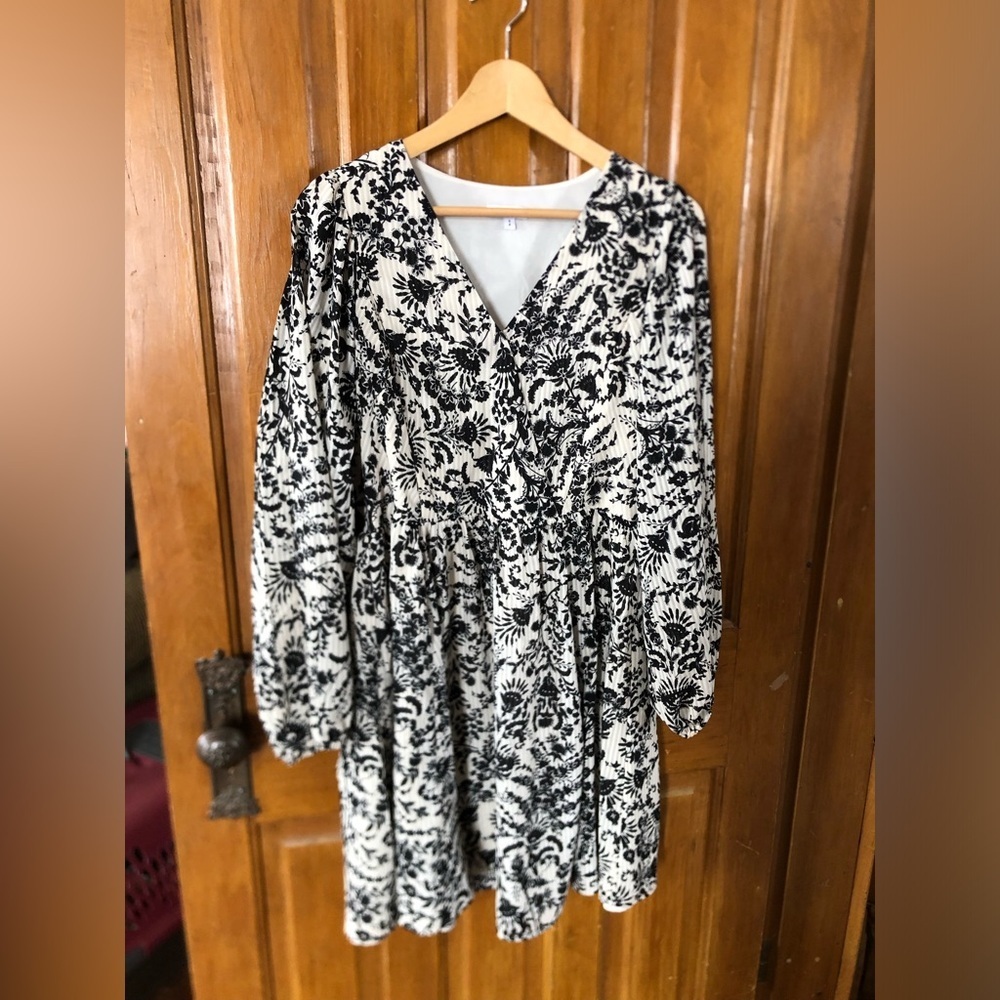 Long Sleeve Flowy V Neck Dress